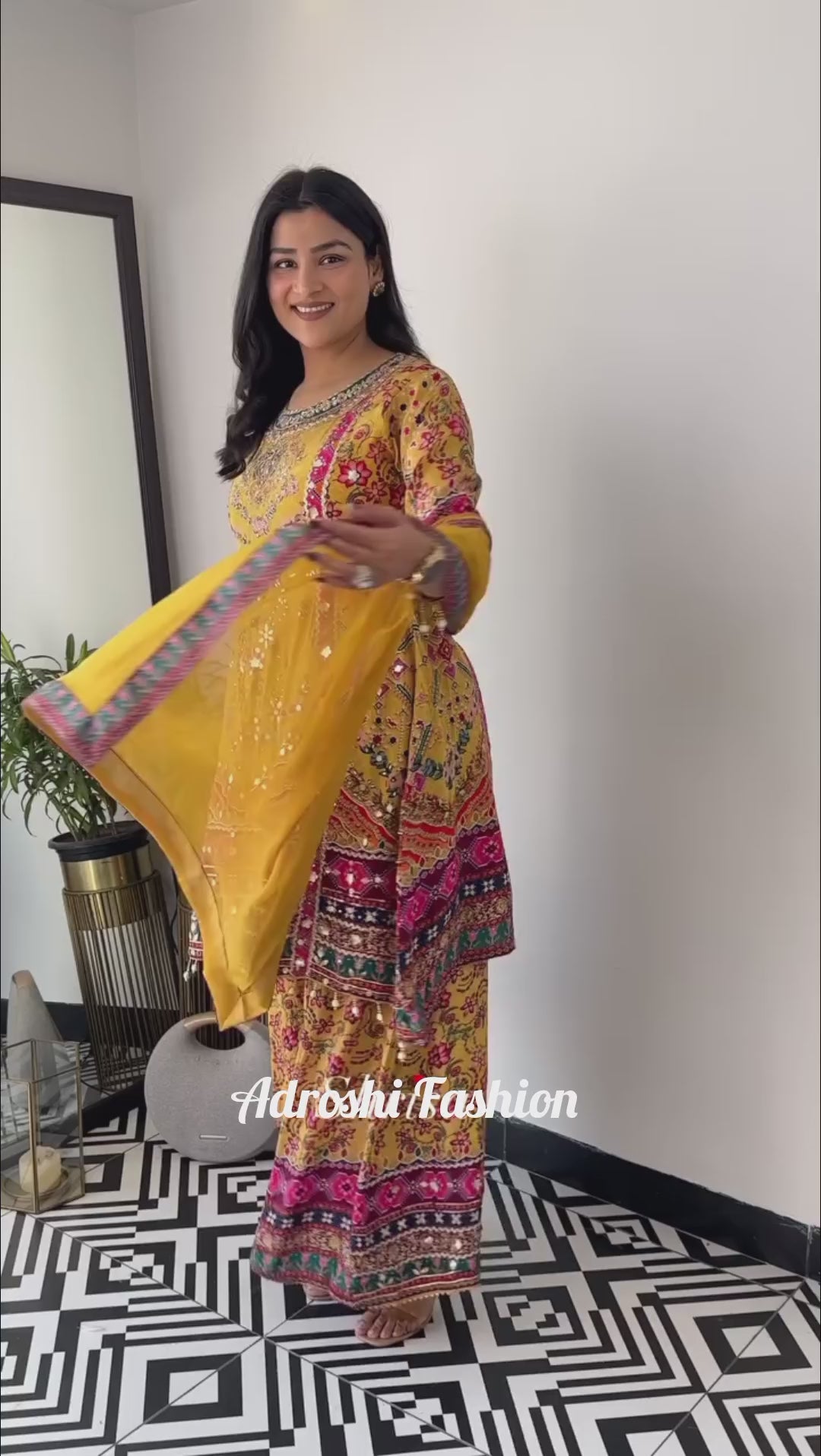 Swarah-Heavy Fancy Plazo Pair With Dupatta Set