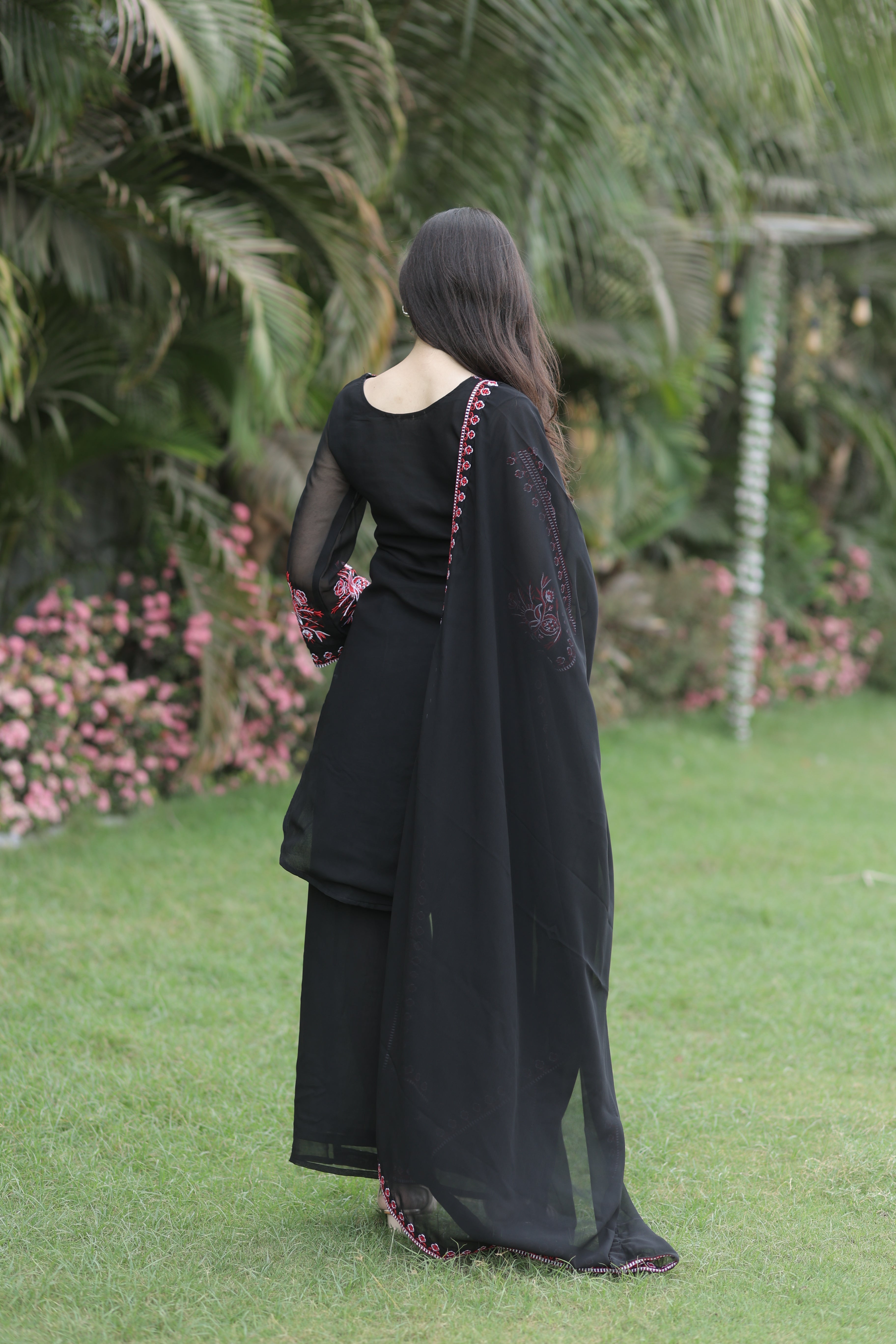 SUHANA-Women's Embroidered Georgette 3-Piece Suit Set