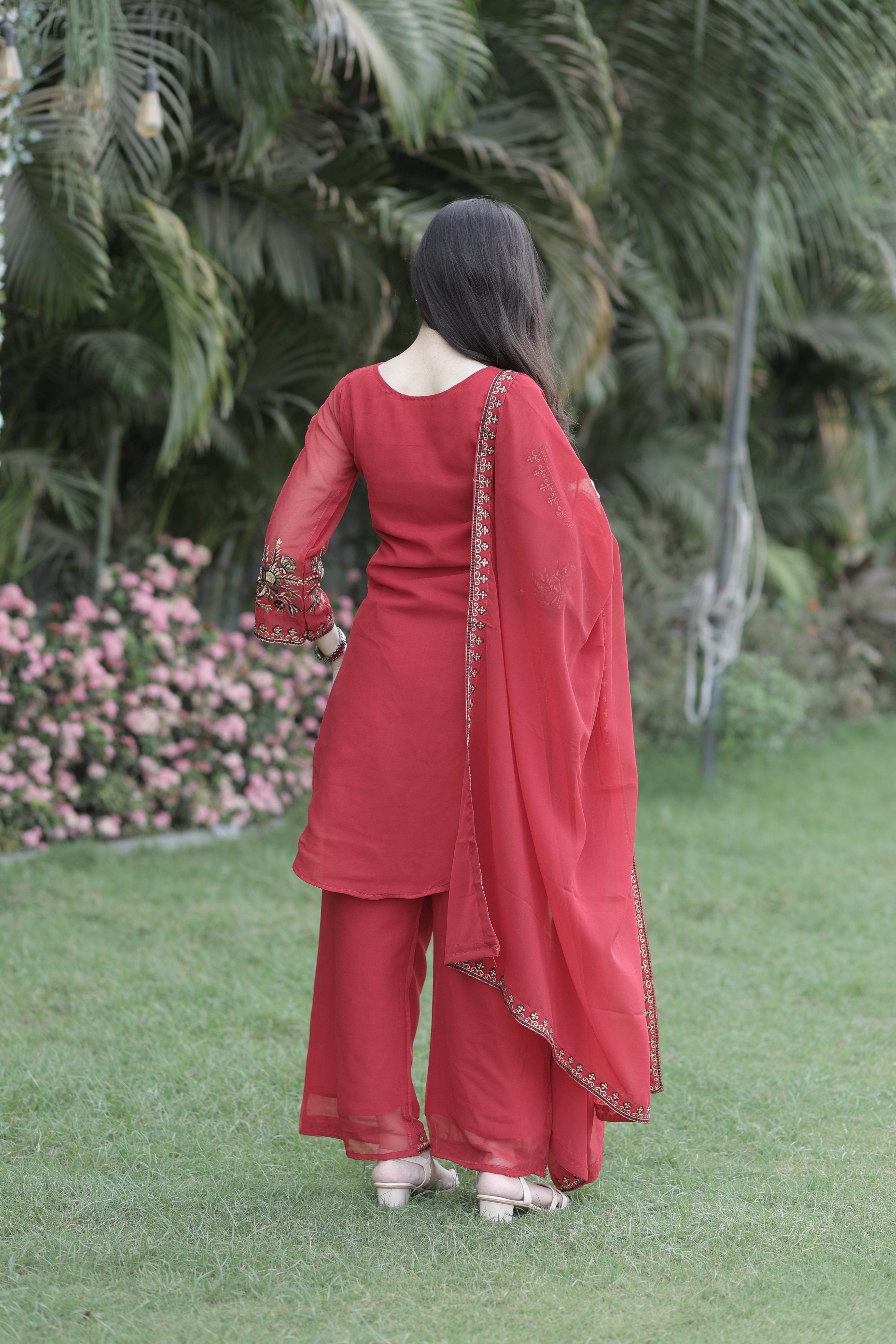 SUHANA-Women's Embroidered Georgette 3-Piece Suit Set