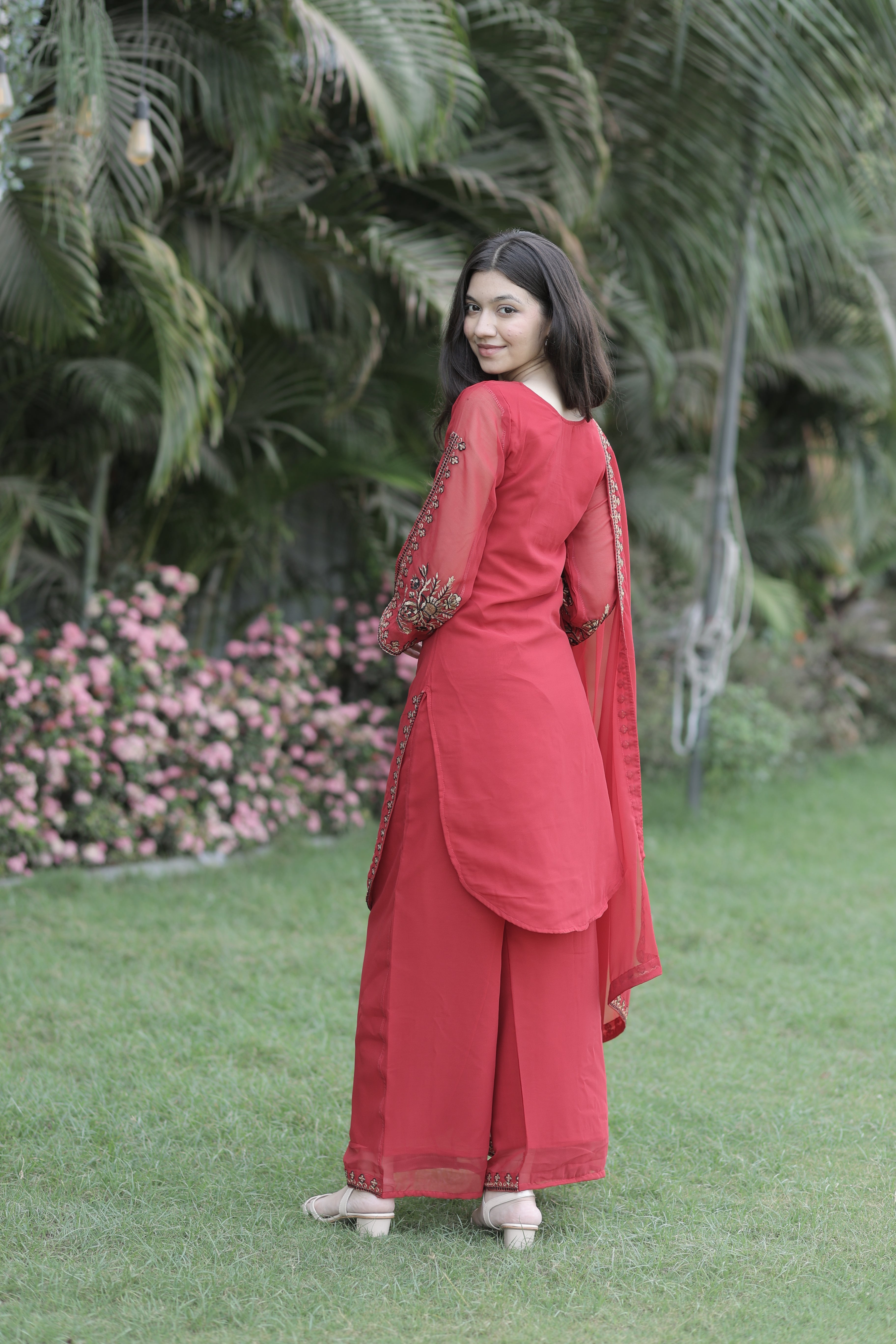 SUHANA-Women's Embroidered Georgette 3-Piece Suit Set