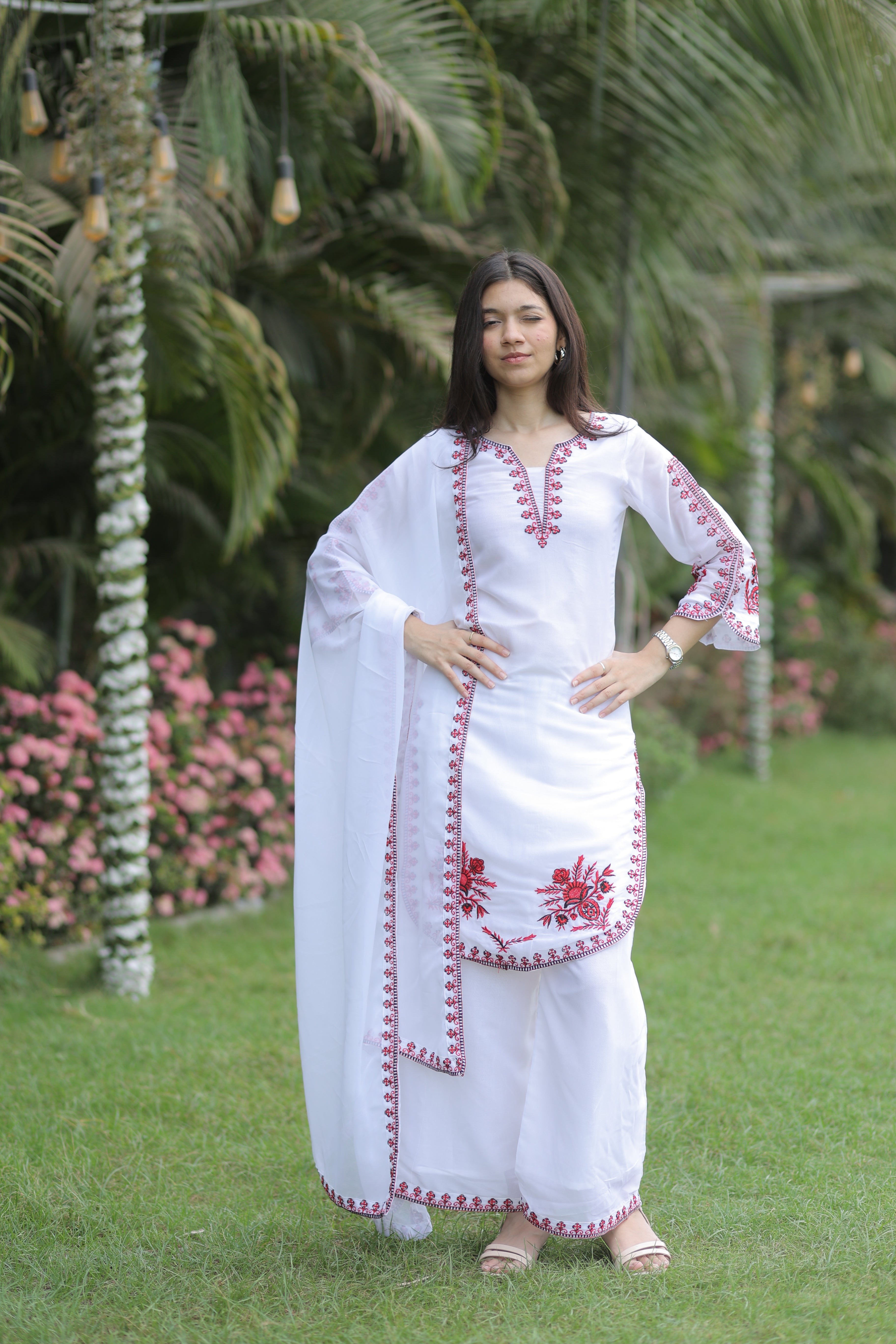 SUHANA-Women's Embroidered Georgette 3-Piece Suit Set
