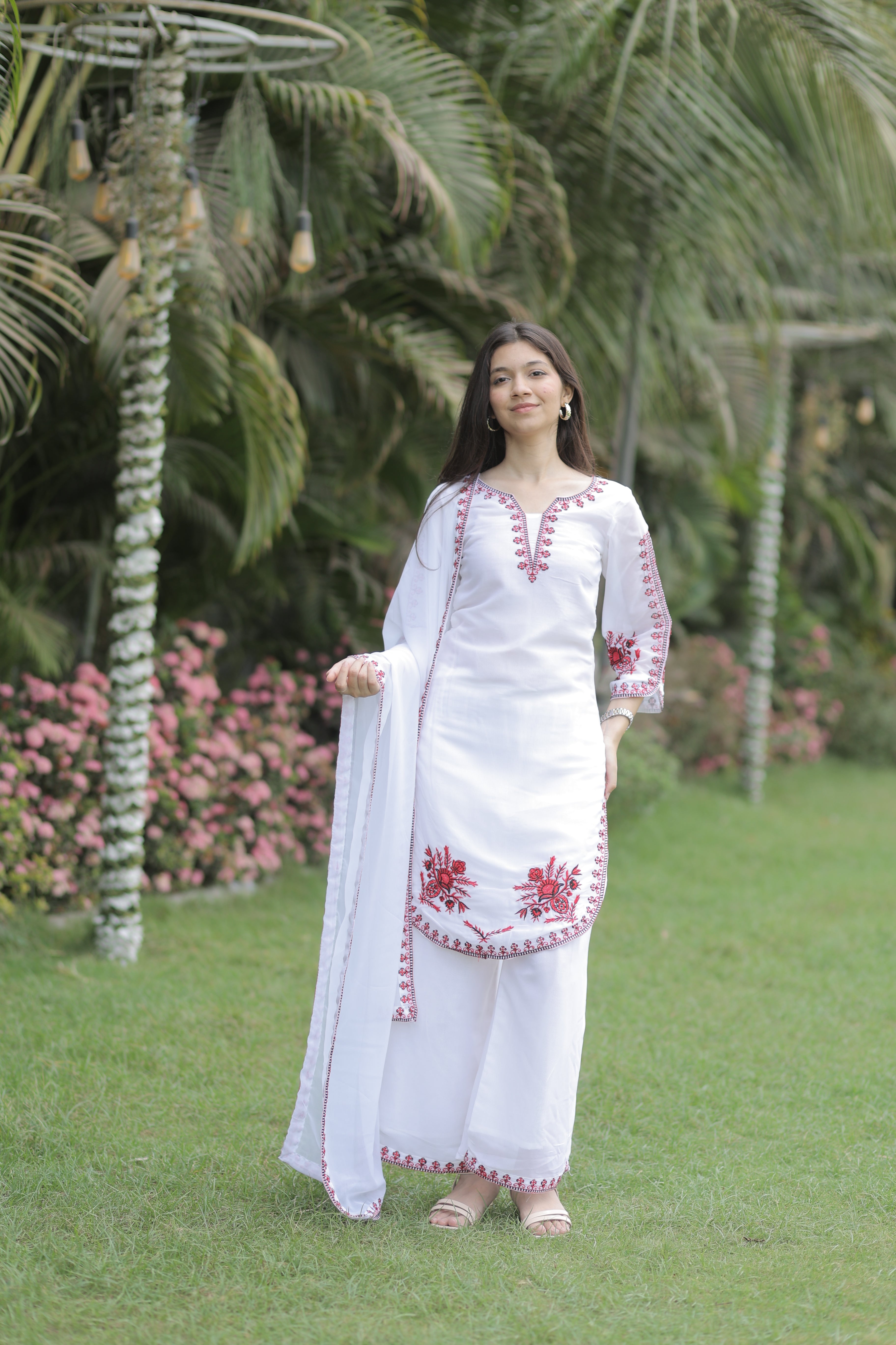 SUHANA-Women's Embroidered Georgette 3-Piece Suit Set