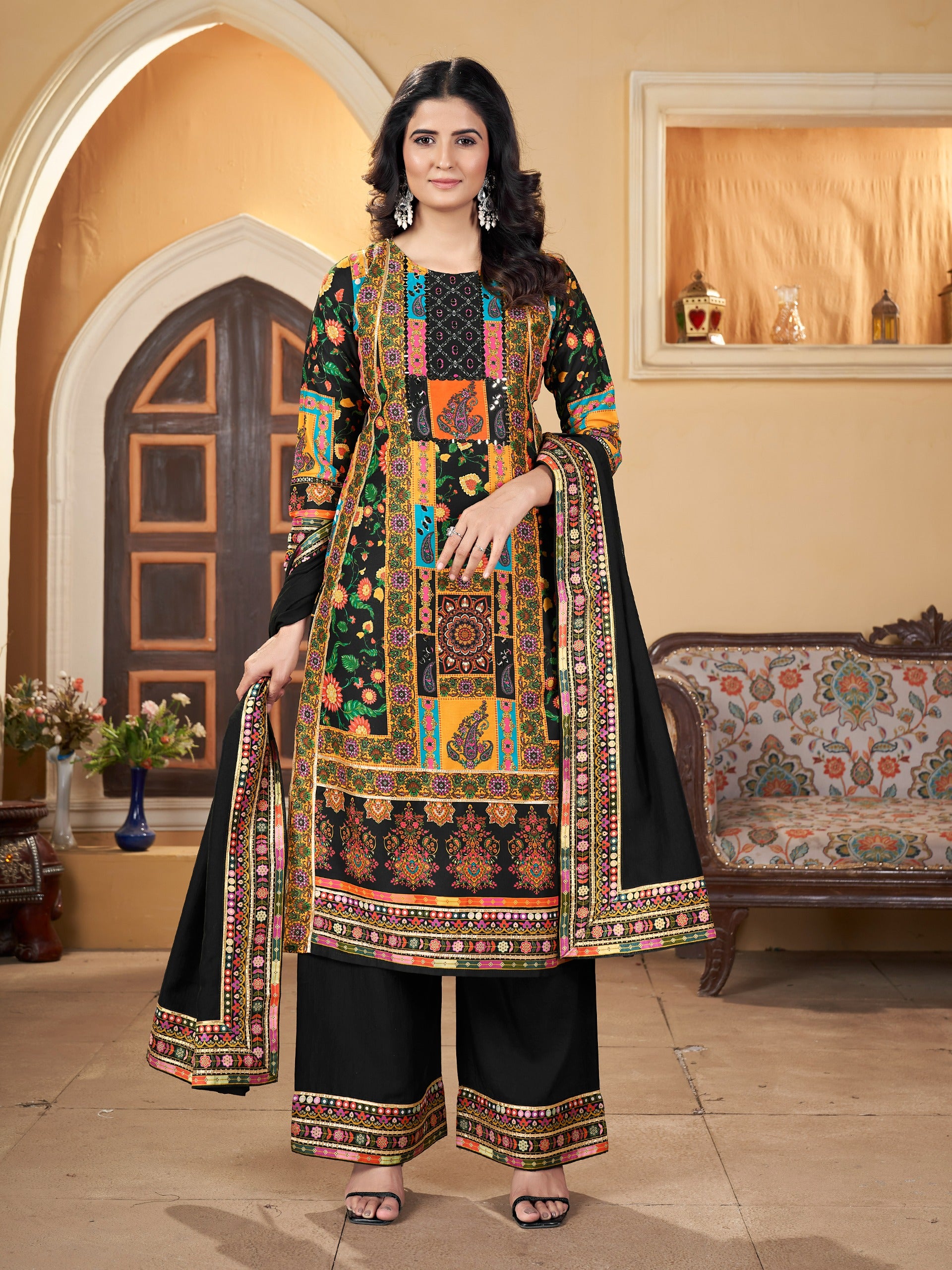 JOOHI BLACK HEAVY FANCY PAIR WITH DUPATTA SET