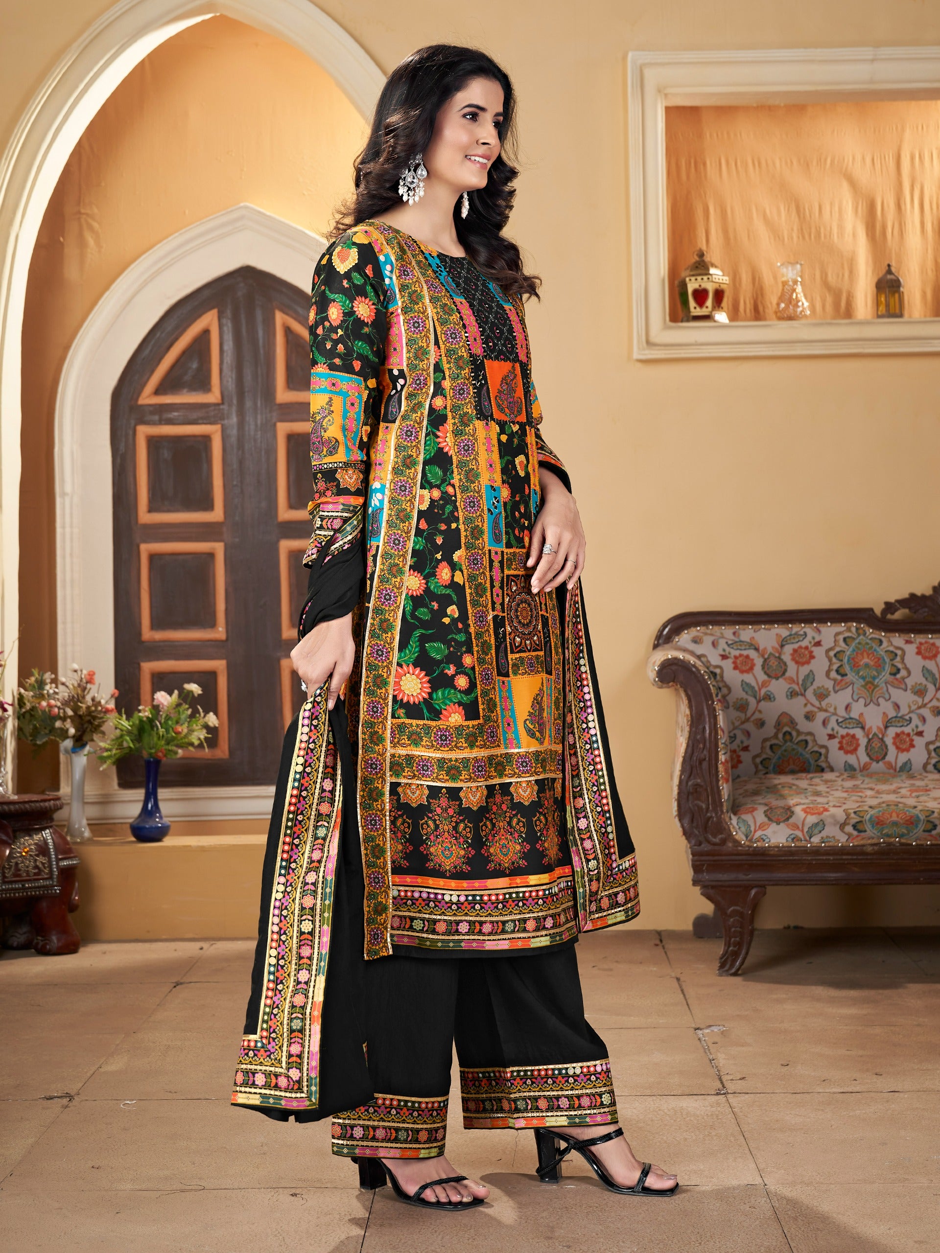 JOOHI BLACK HEAVY FANCY PAIR WITH DUPATTA SET