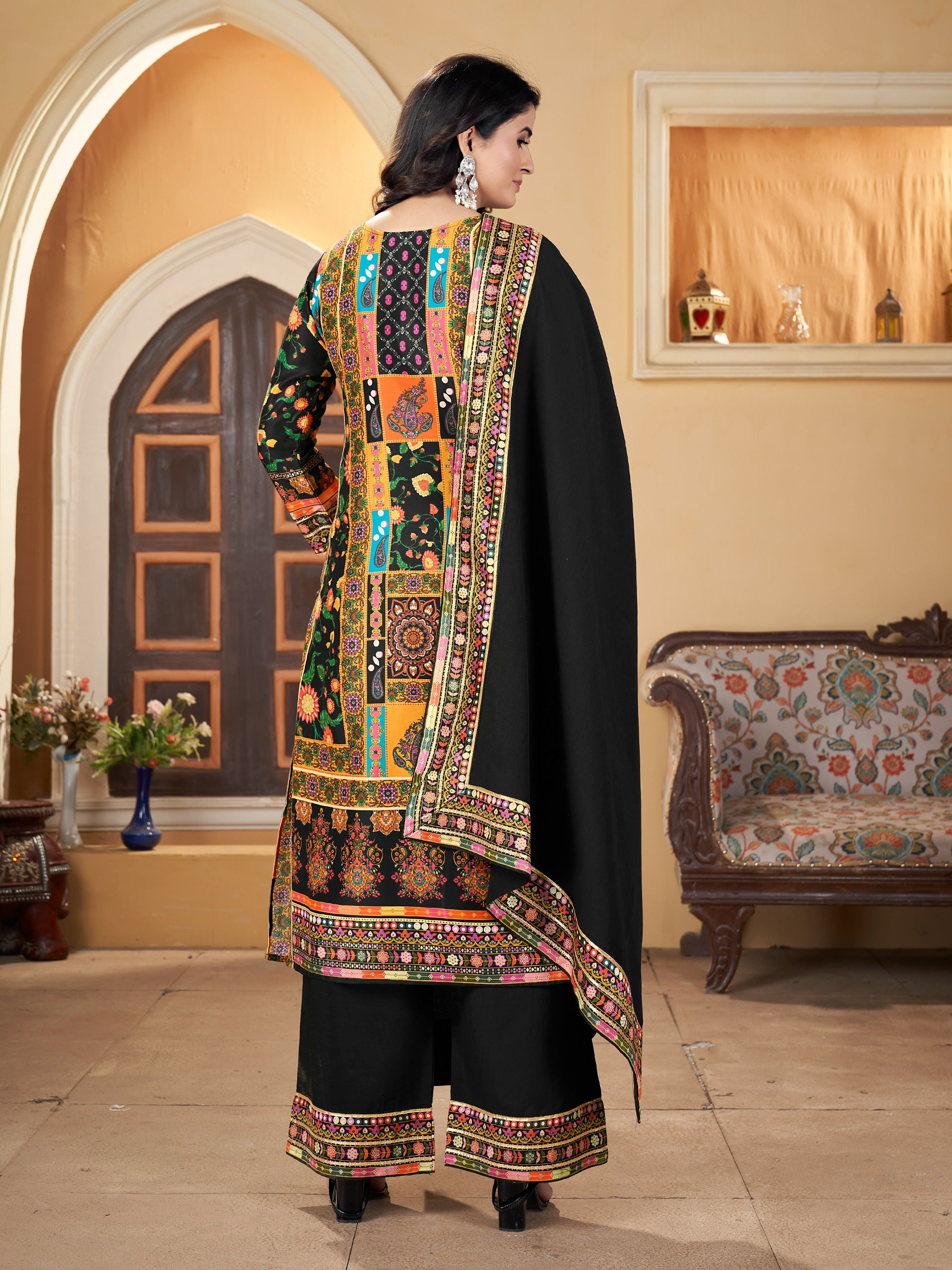 JOOHI BLACK HEAVY FANCY PAIR WITH DUPATTA SET