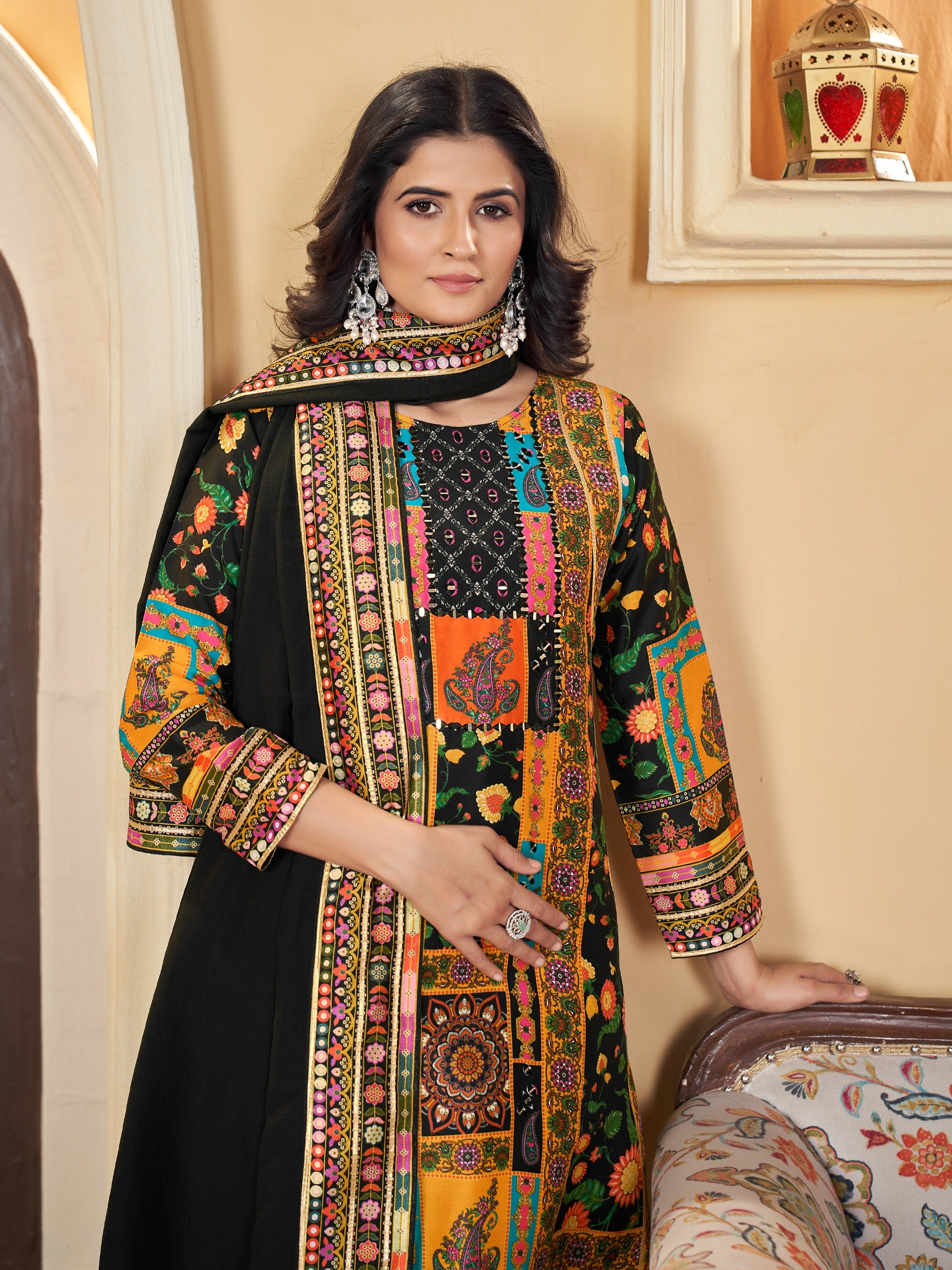 JOOHI BLACK HEAVY FANCY PAIR WITH DUPATTA SET