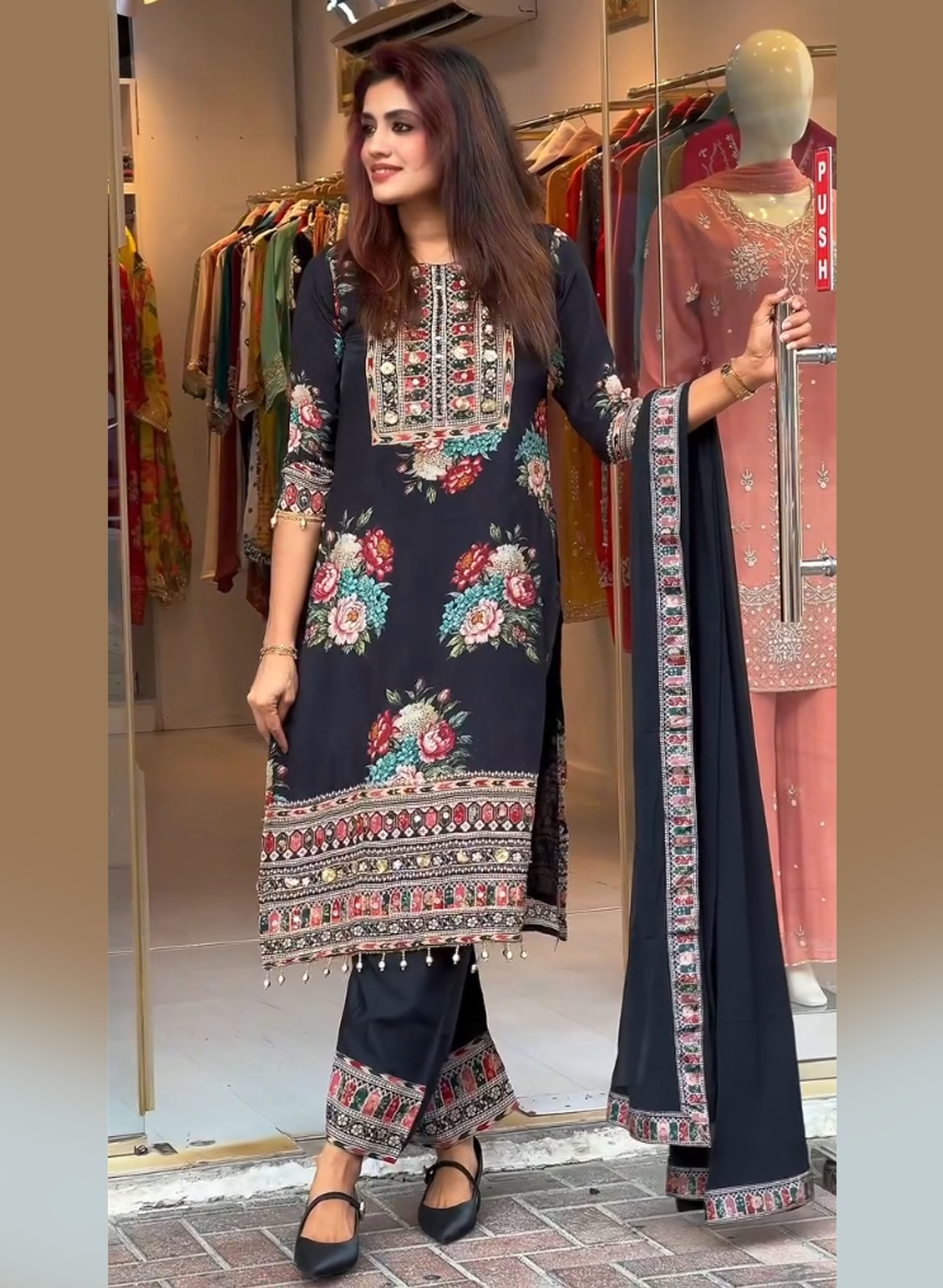 Mohi-Heavy Fancy Pair With Dupatta Set