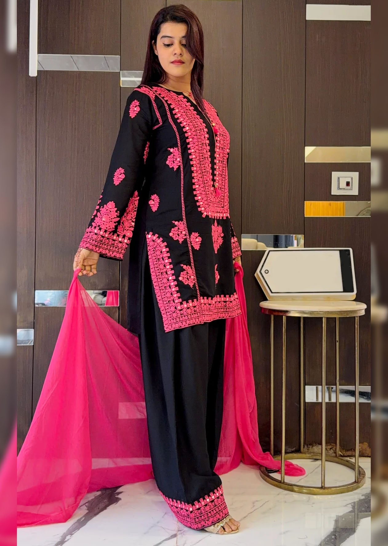 Entiha-Pakistani Heavy Fancy Pair With Dupatta Set