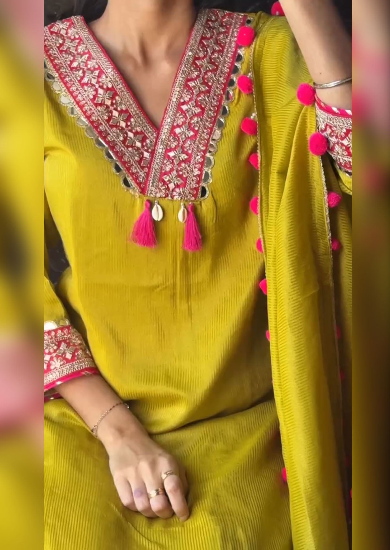 VRATIKA Kurti Set With Dupatta