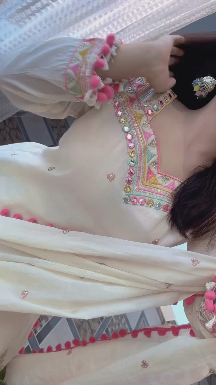 LOOKY- EMBROIDERY HEAVY FENCY PAIR WITH DUPATTA SET